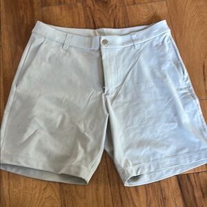 Lululemon ABC CLASSIC FIT SHORT 9” color light grey
